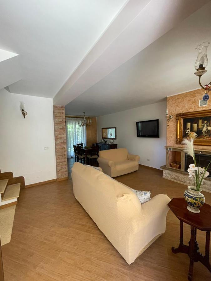 Villetta Climene Apartment Джардіні-Наксос Екстер'єр фото